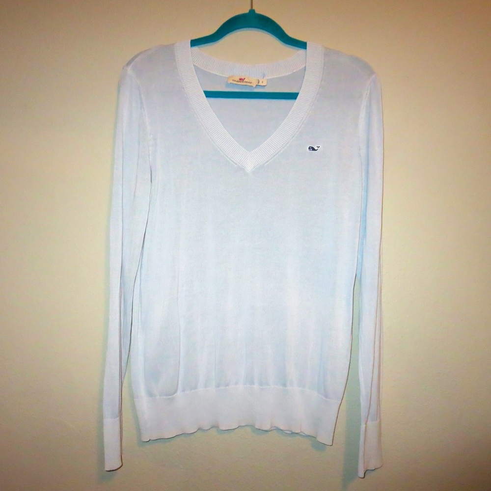 Vineyard vines size small men’s hundred percent cotton V-neck sweater